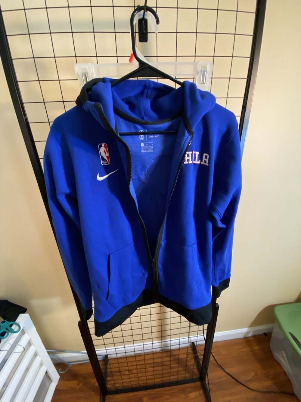 Nike Philadelphia 76ers Showtime Hoodie Size 14/16 Blue NBA Dri-FIT